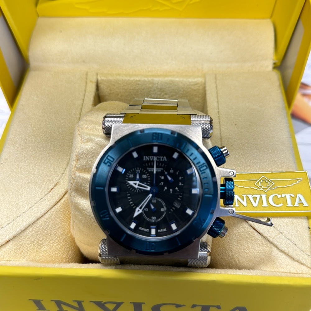 Invicta Model 10030-Men’s watch-Quartz case and dial-51 mm-Stainless Steel